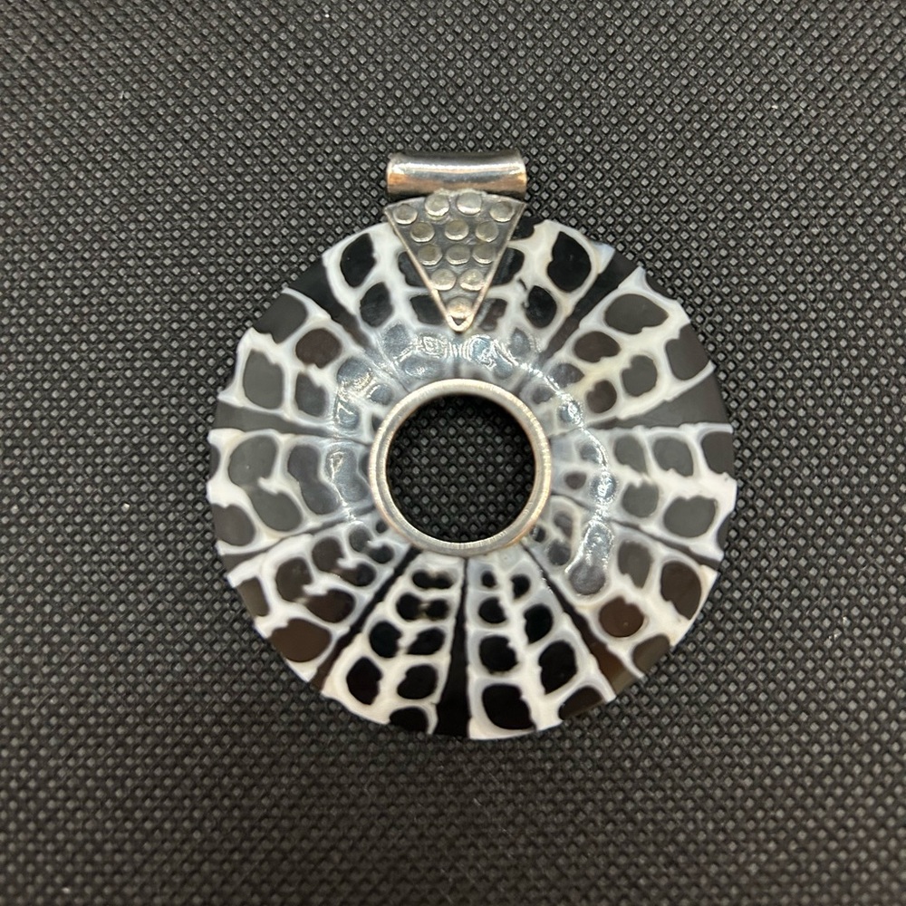 MEXICANA Black and White Patterned Pendant Necklace - Reposhed Item